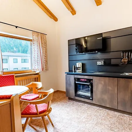 Foersterhaus & Haus Andrea B&B 4*