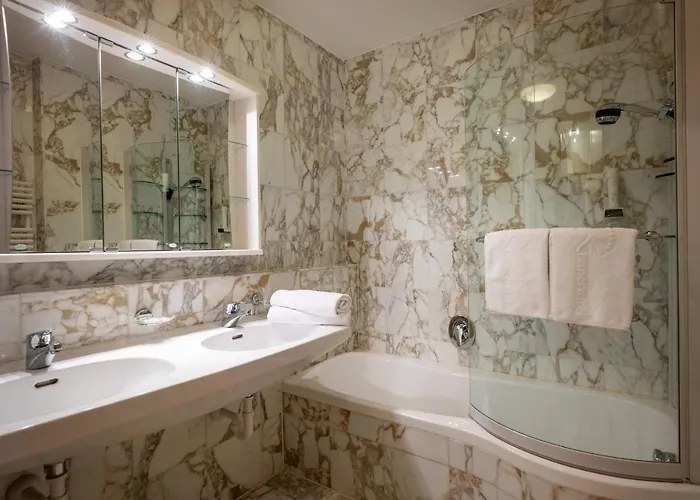 Bed & Breakfast Foersterhaus & Haus Andrea Mayrhofen